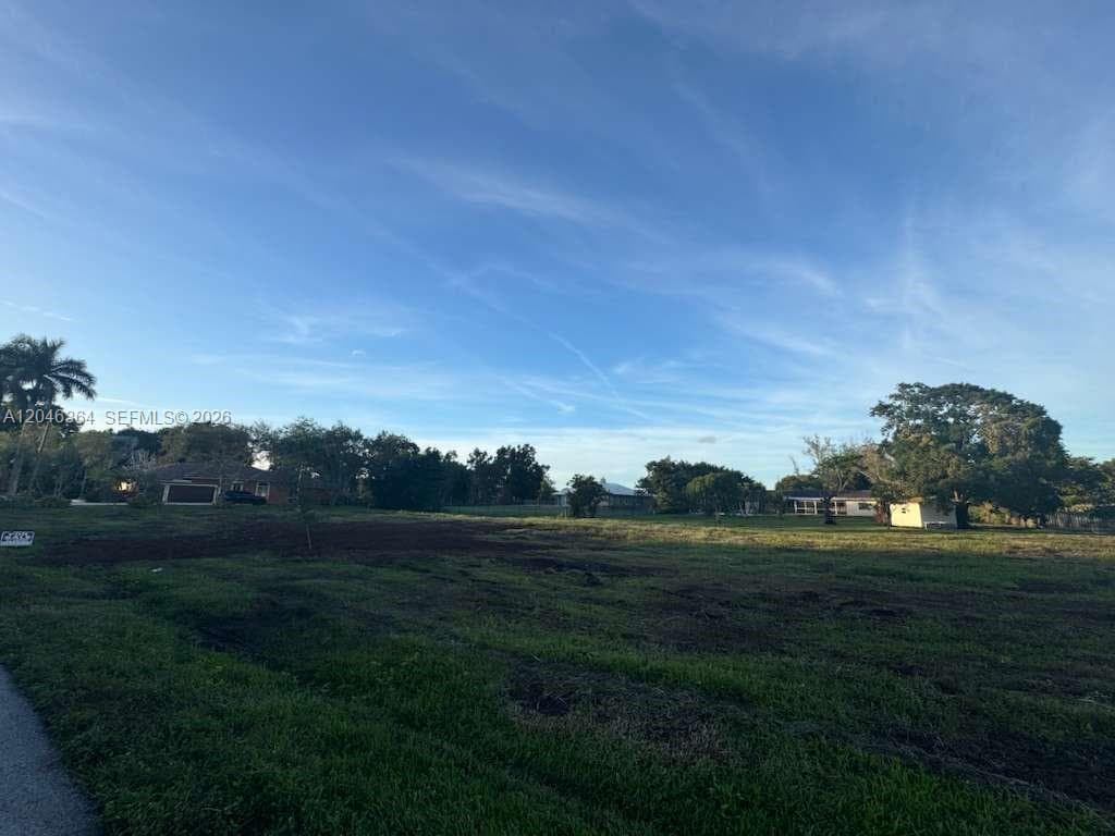 12101 NW 27th Ct, Plantation FL 33323 photo 2