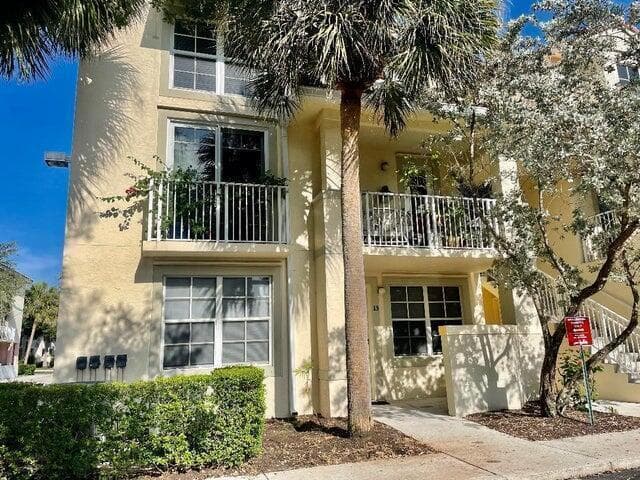 4736 Chancellor Drive # 13, Jupiter FL 33458