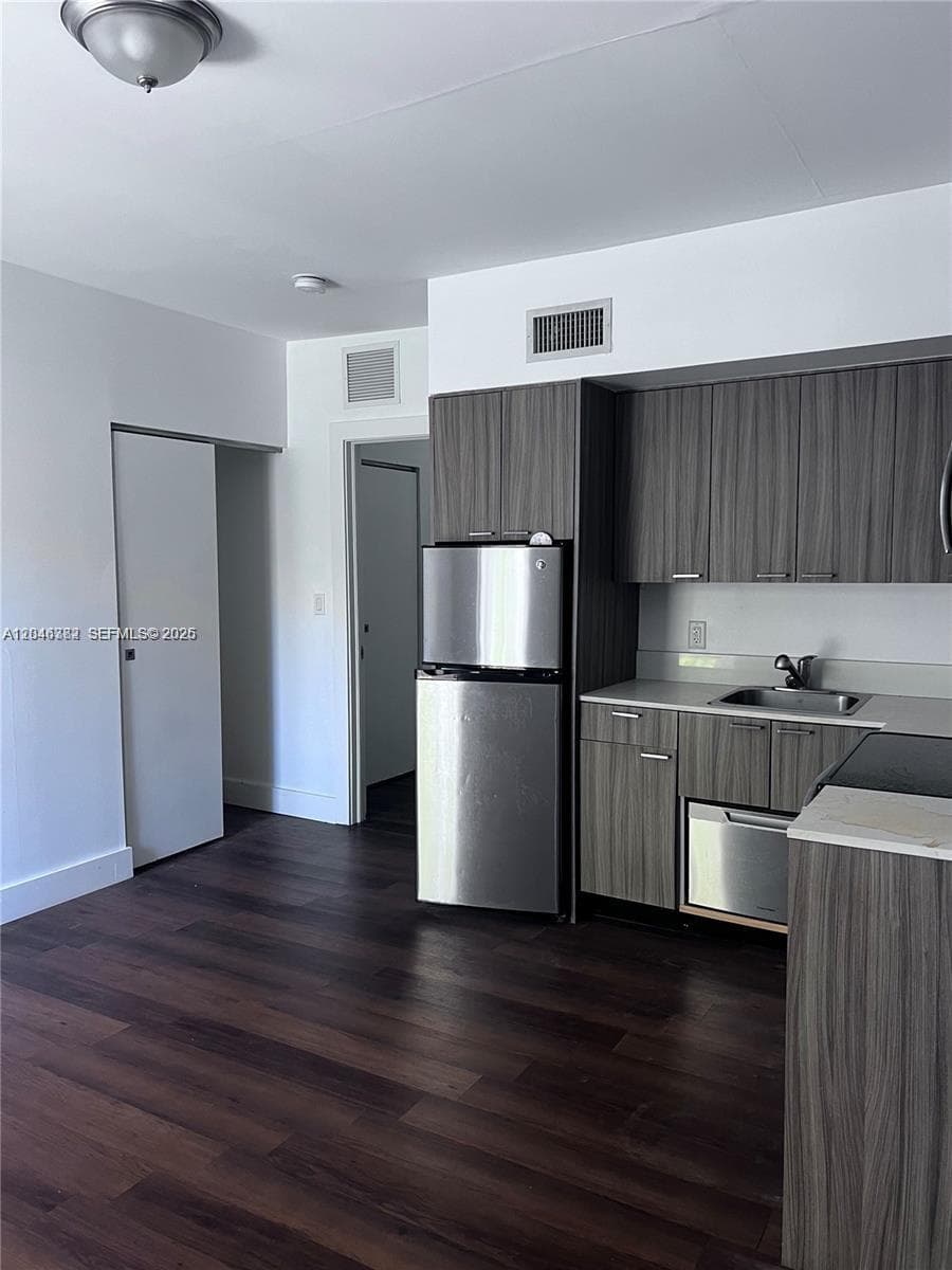 557 Michigan Ave # 115, Miami Beach FL 33139 photo 2