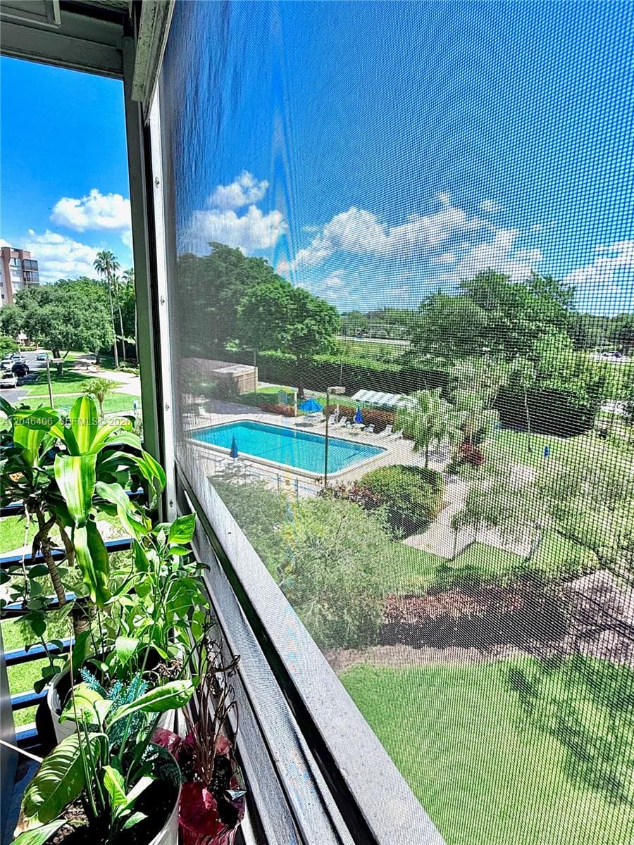 1300 Saint Charles Pl # 402, Pembroke Pines FL 33026 photo 2