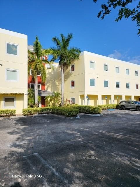12595 SW 137th Ave # 311, Miami FL 33186