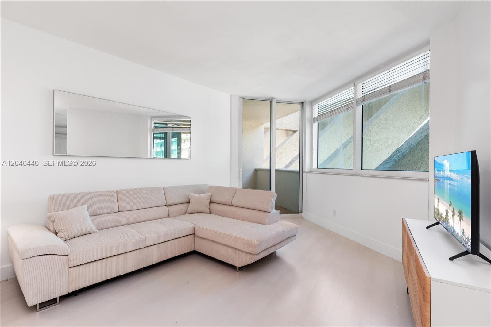 300 S Pointe Dr # 907, Miami Beach FL 33139 photo 4