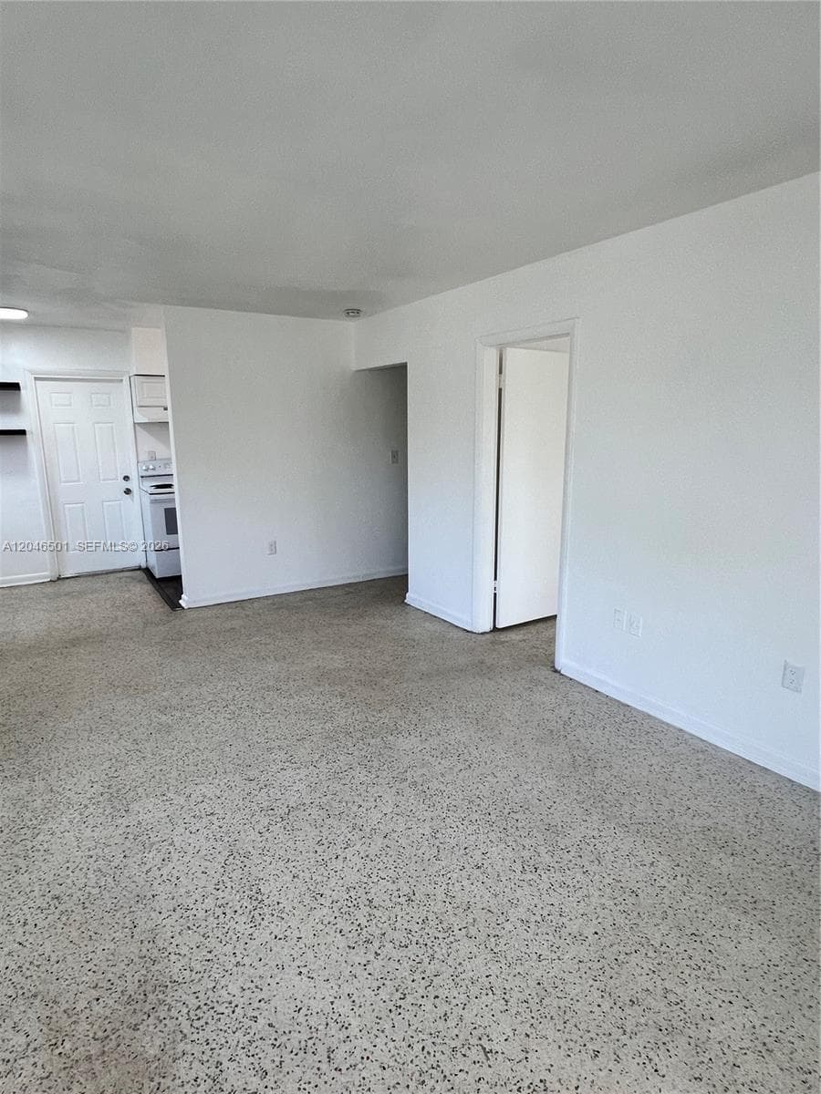 1946 NE 167th St # 1, North Miami Beach FL 33162 photo 4