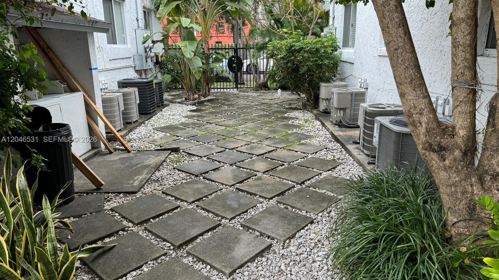 103 NW 6th Ave # 2, Miami FL 33128 photo 4