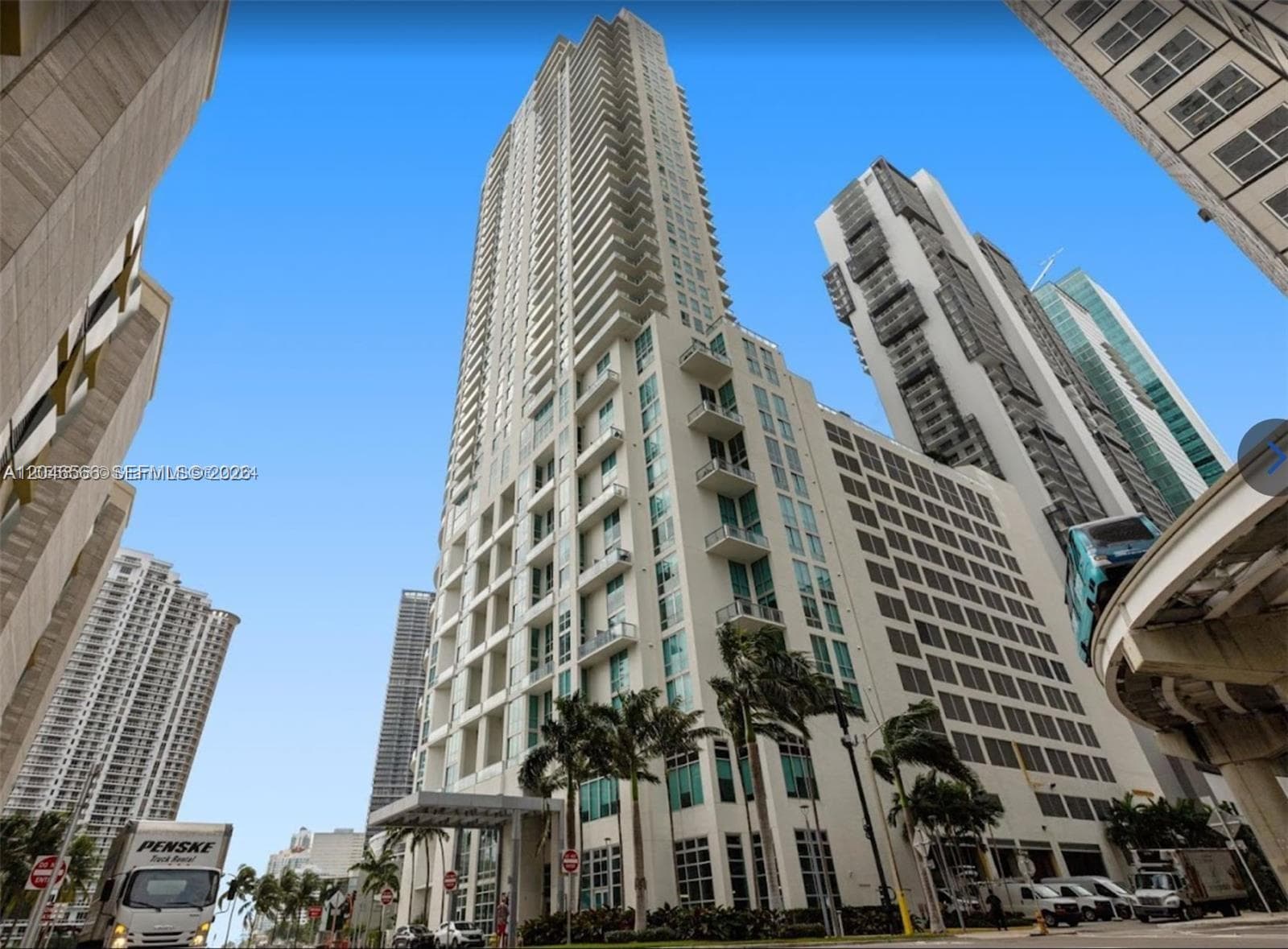 300 S Biscayne Blvd # T-2603, Miami FL 33131 photo 2