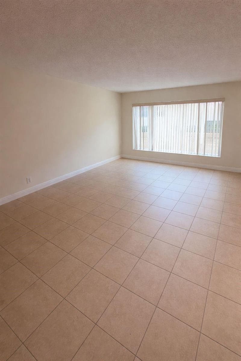 7910 Taft Street # 109, Pembroke Pines FL 33024 photo 3