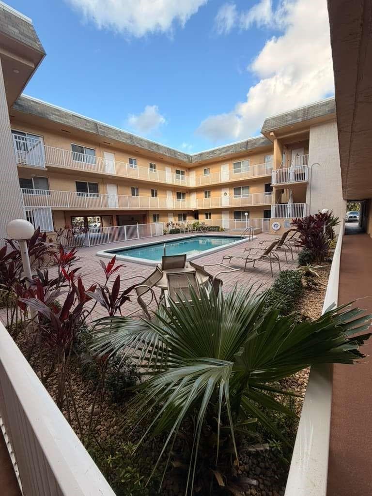 7910 Taft Street # 109, Pembroke Pines FL 33024