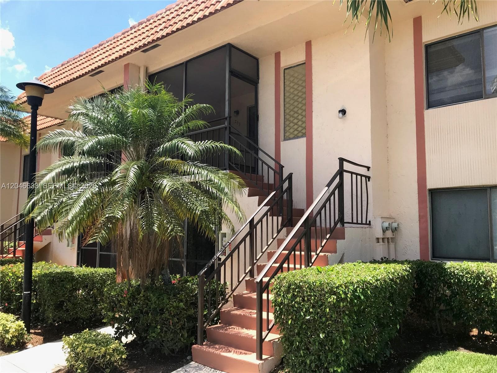 369 Lakeview Dr # 203, Weston FL 33326