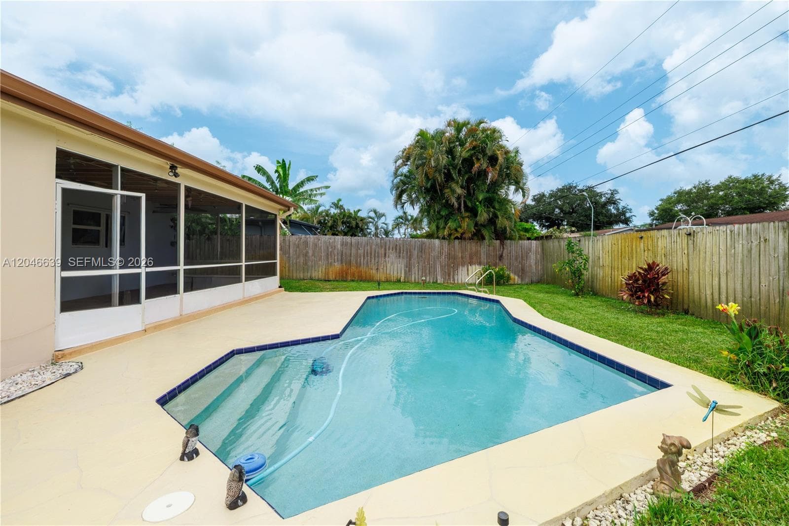 6870 Pershing St, Hollywood FL 33024