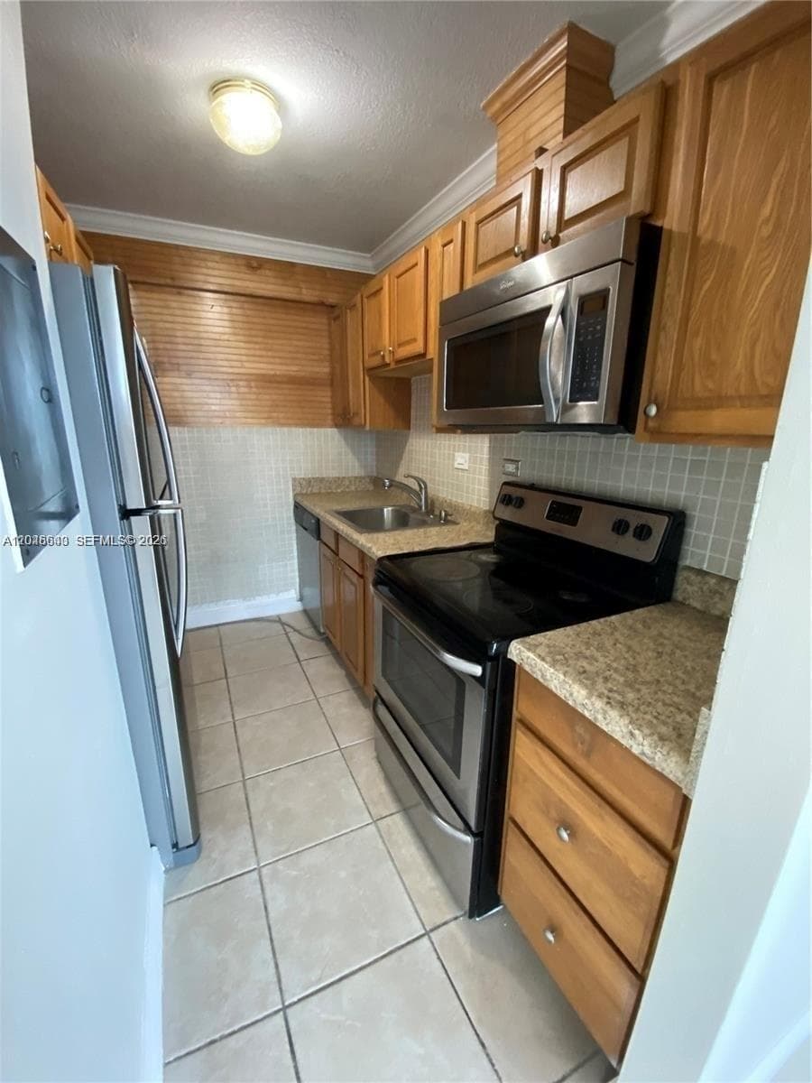 7545 E Treasure Dr # 3I, North Bay Village FL 33141 photo 4
