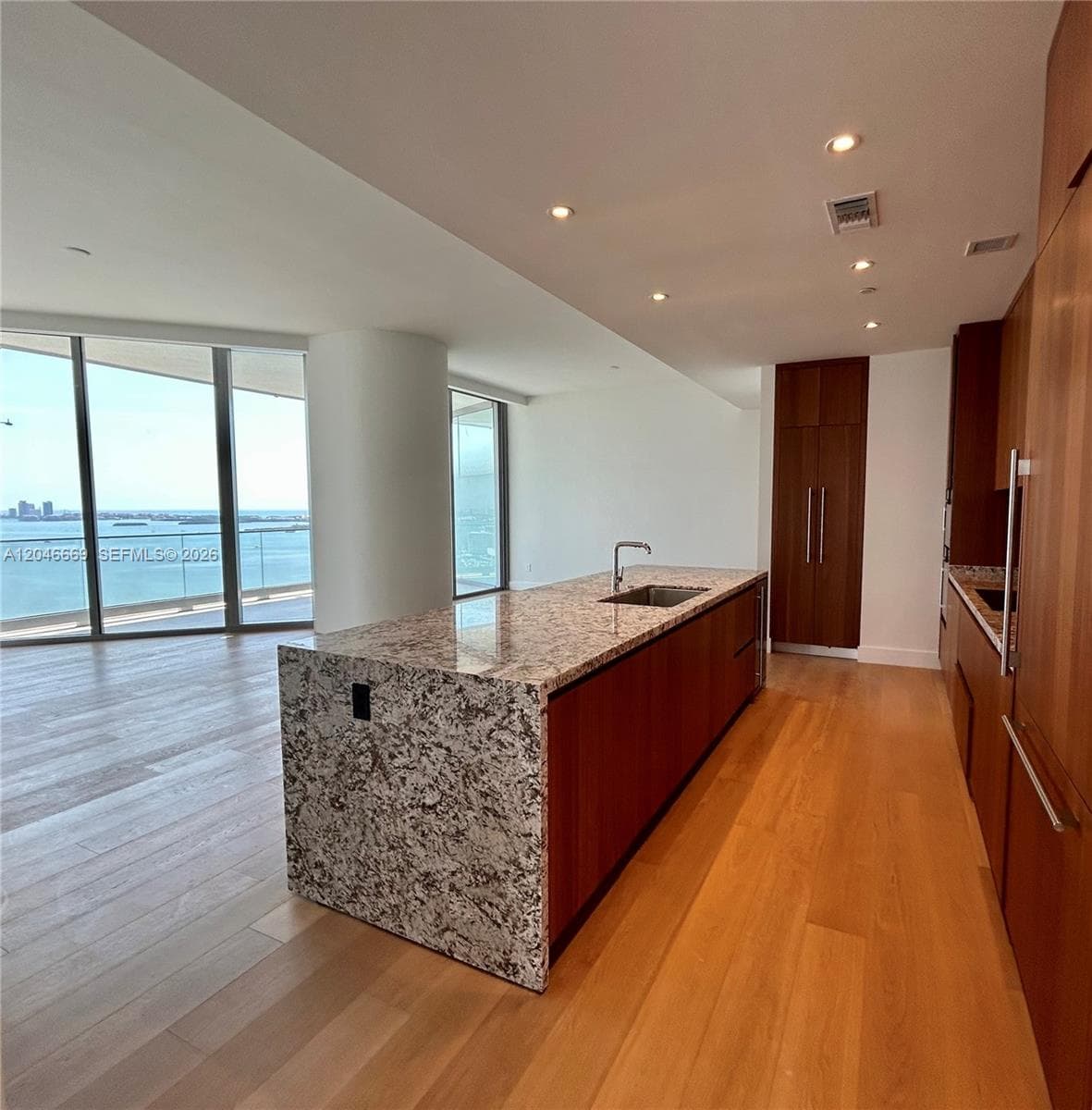 175 SE 25th Road # 2804, Miami FL 33129 photo 3