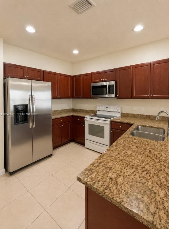 8879 SW 227th Ter, Cutler Bay FL 33190 photo 4