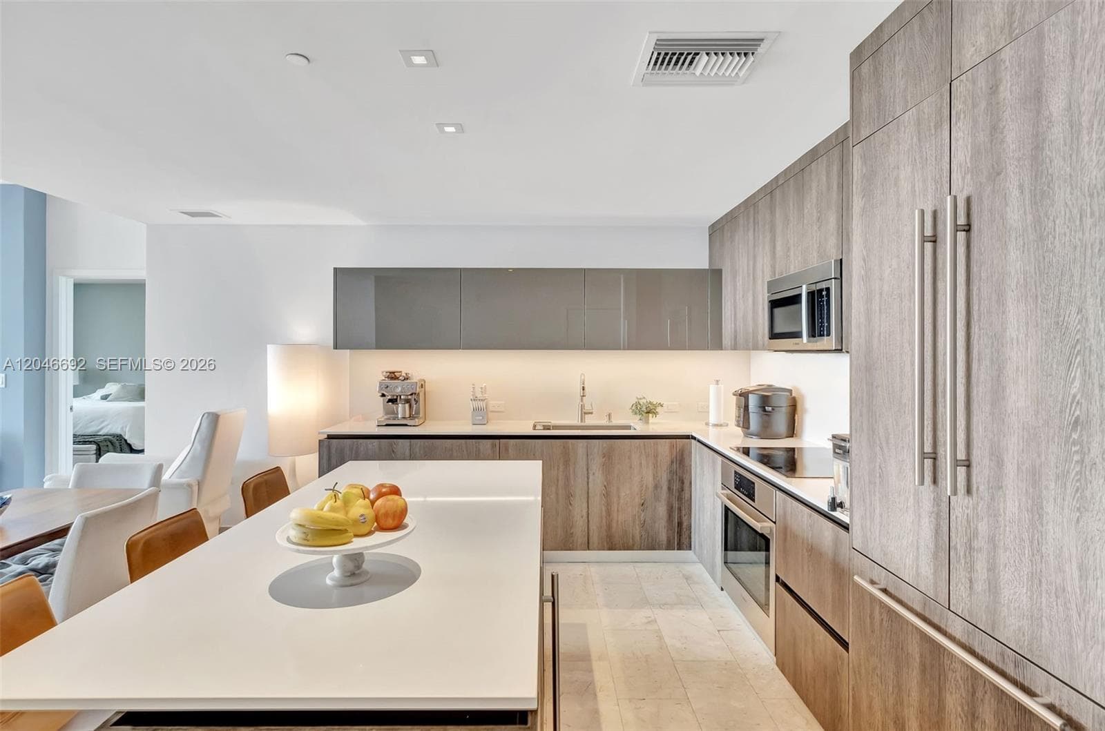 88 SW 7th St # 3604, Miami FL 33130 photo 5