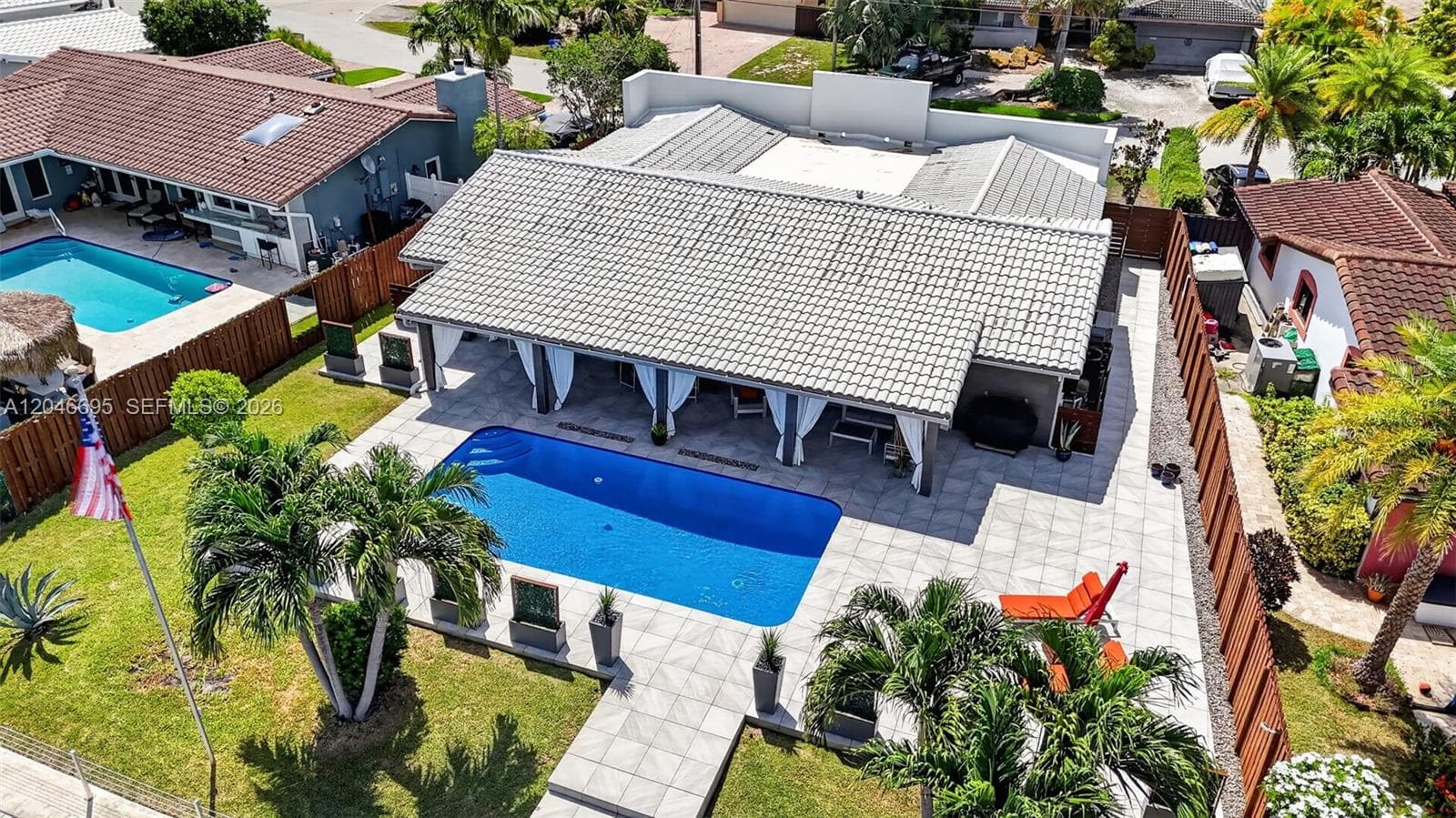 966 SE 9th Ave, Pompano Beach FL 33060 photo 2