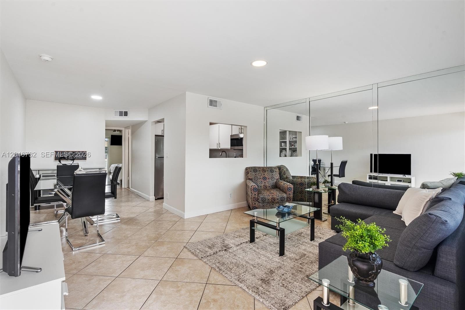 9101 Sunrise Lakes Blvd # 202, Sunrise FL 33322 photo 3