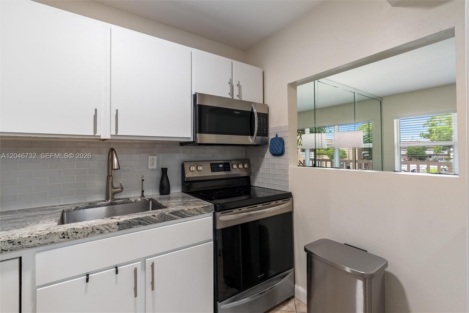 9101 Sunrise Lakes Blvd # 202, Sunrise FL 33322 photo 4