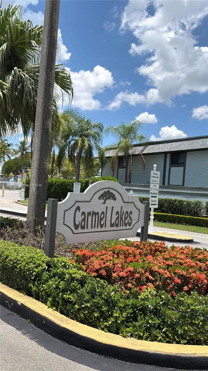 469 NE 207th Ln # 101, Miami, FL 33179 photo 2