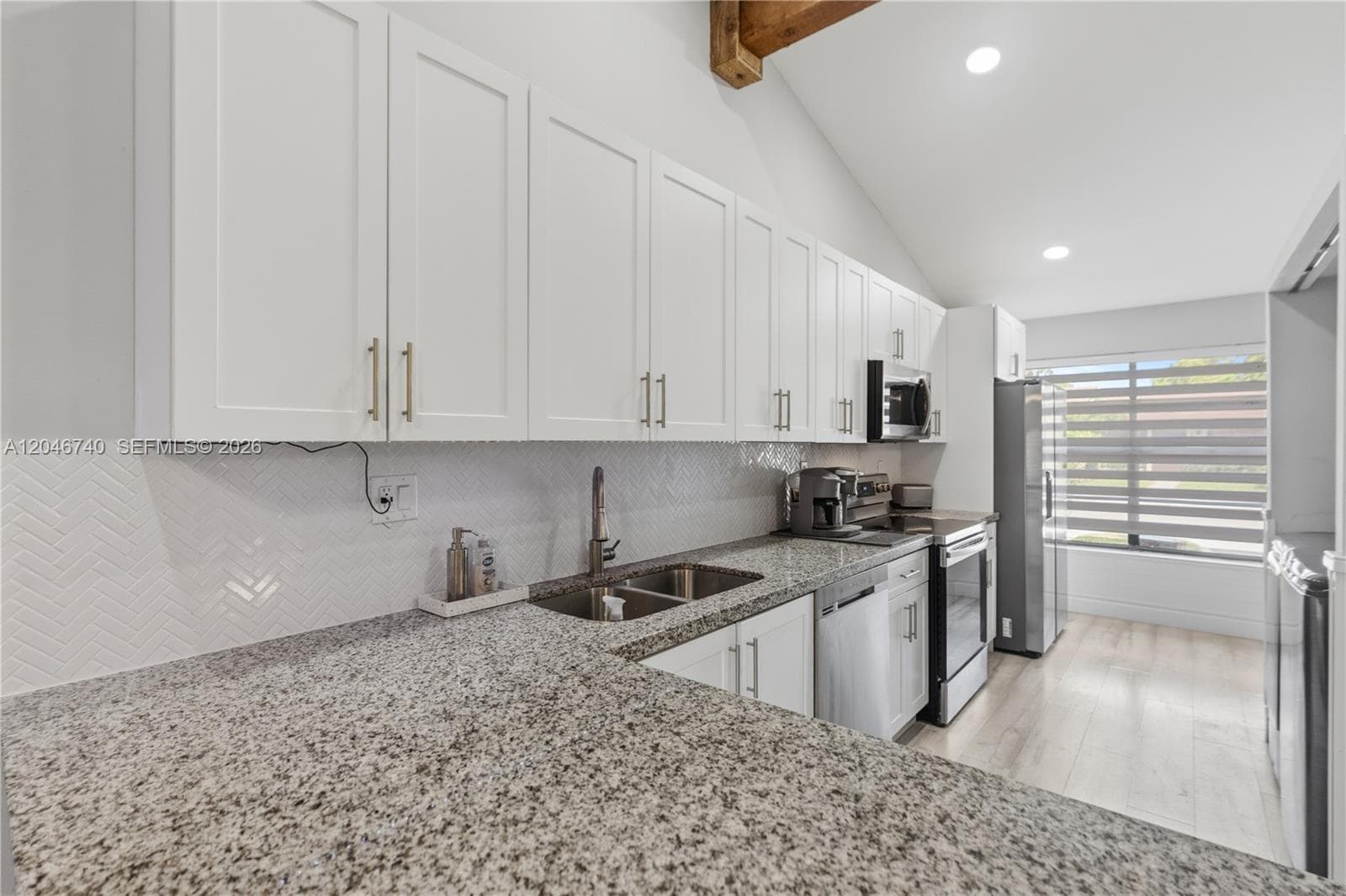 10311 Laurel Ct, Pembroke Pines FL 33026 photo 3