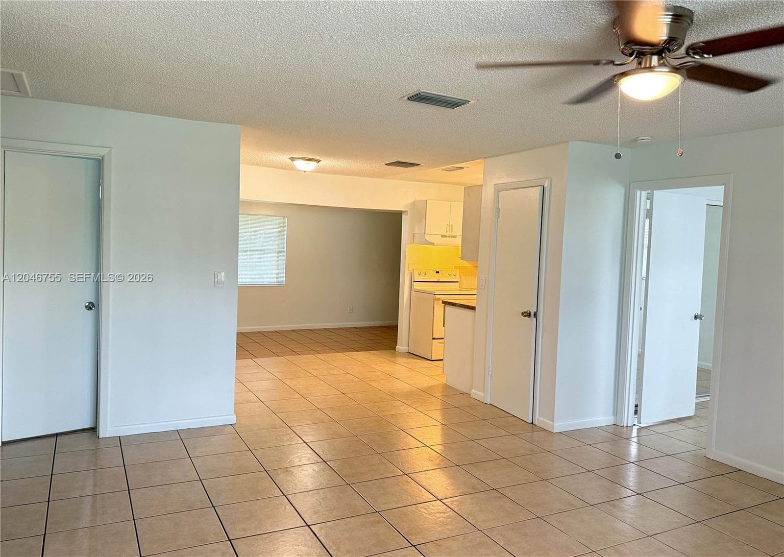 12096 Dolphin Dr, Palm Beach Gardens FL 33410 photo 2