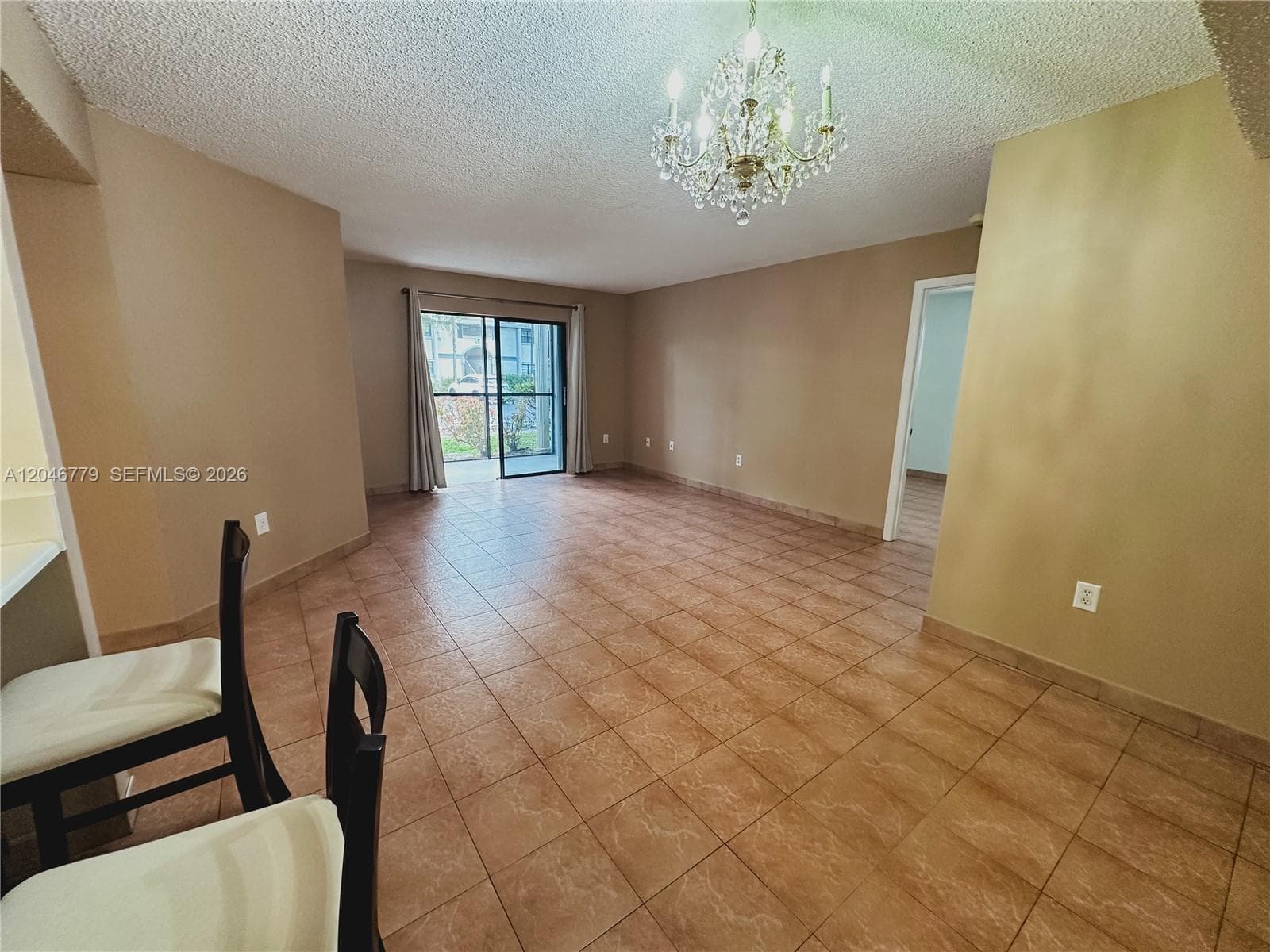 927 NE 199th St # 101, Miami, FL 33179 photo 2