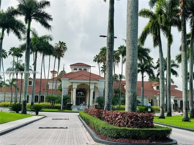 9725 NW 52nd St # 210, Doral FL 33178