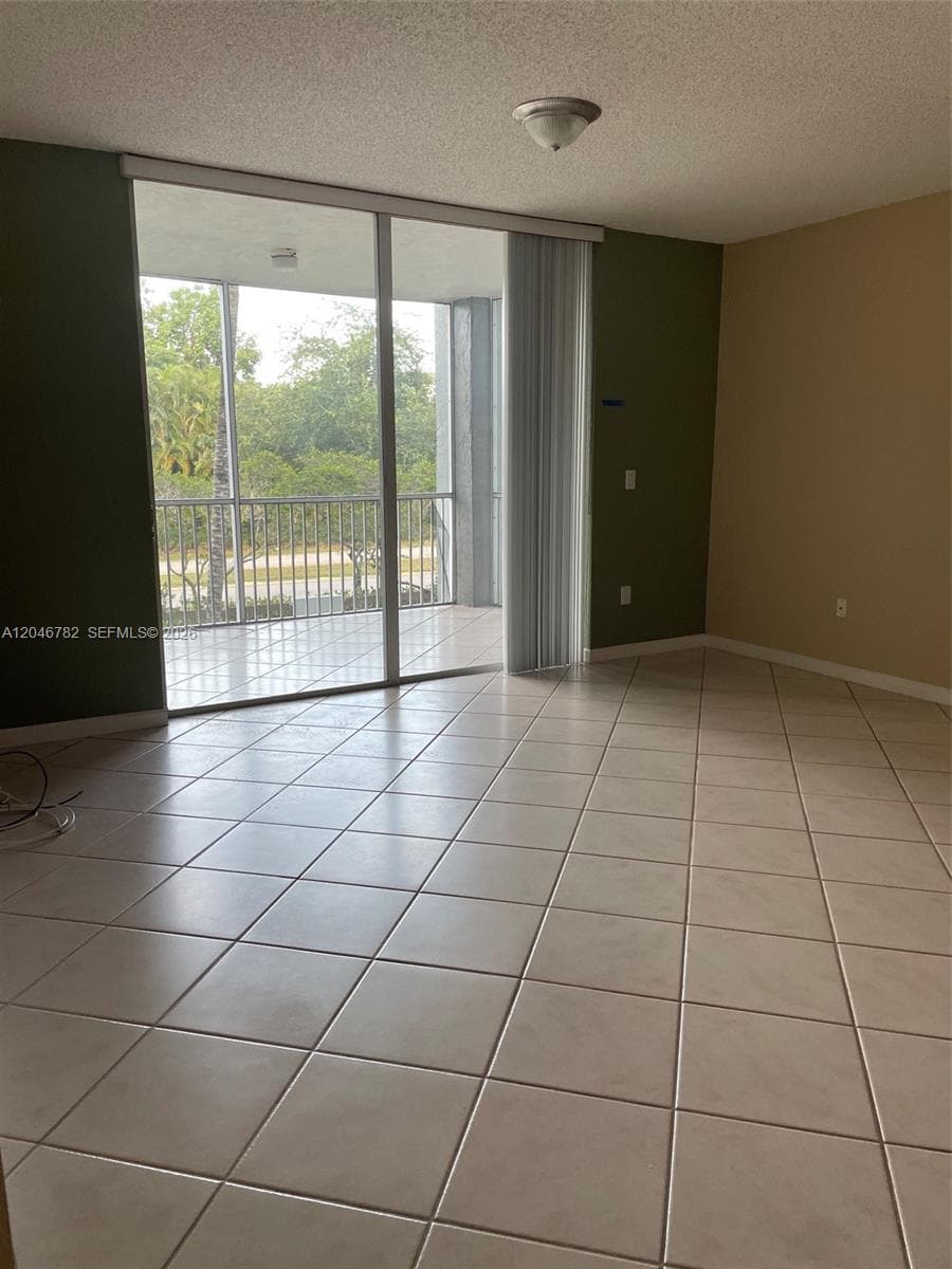 9725 NW 52nd St # 210, Doral FL 33178 photo 4