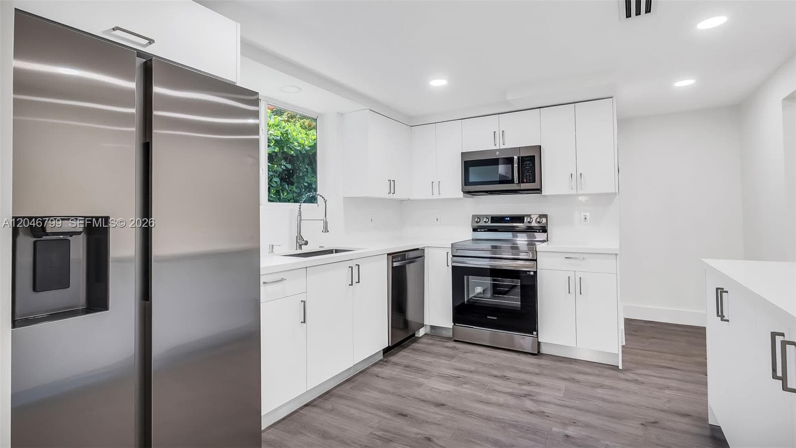 1500 NE 13th Pl, Miami Beach FL 33139 photo 4