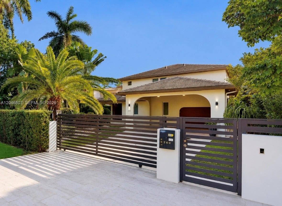 260 S Coconut Ln, Miami Beach FL 33139