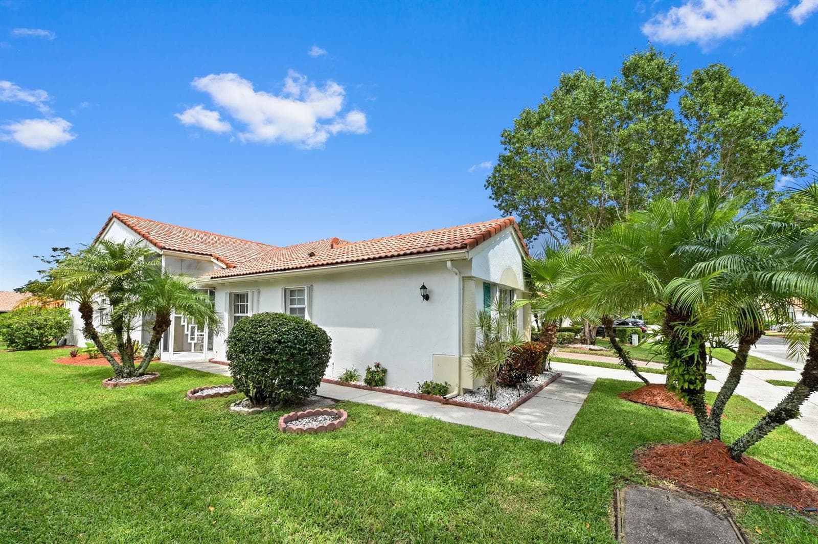6077 Lake Hibiscus Drive, Delray Beach FL 33484 photo 2