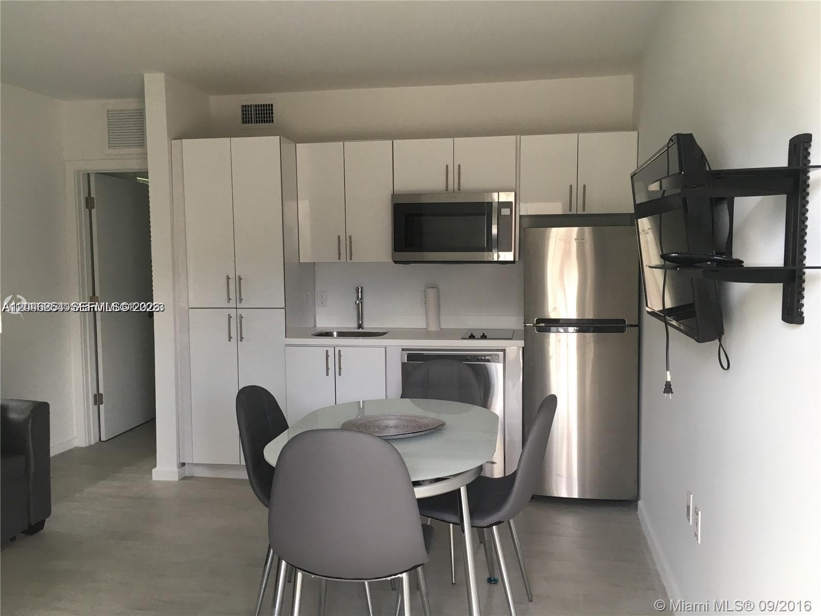 1601 Meridian Ave # 110, Miami Beach, FL 33139 photo 3