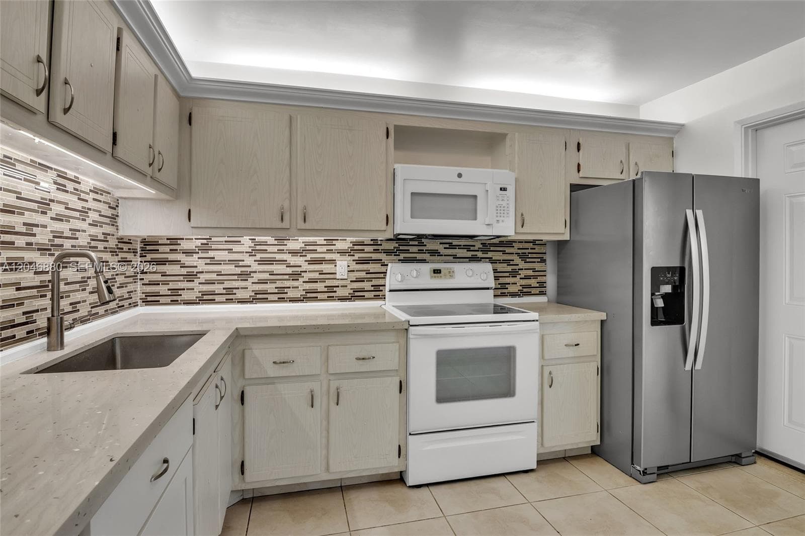 1000 NE 14th Ave # 503, Hallandale Beach FL 33009 photo 3