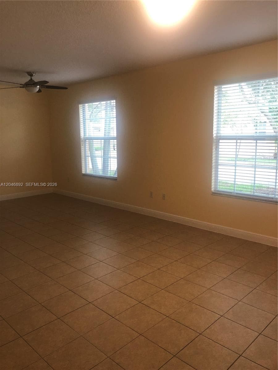1129 SW 147th Ter, Pembroke Pines FL 33027 photo 5
