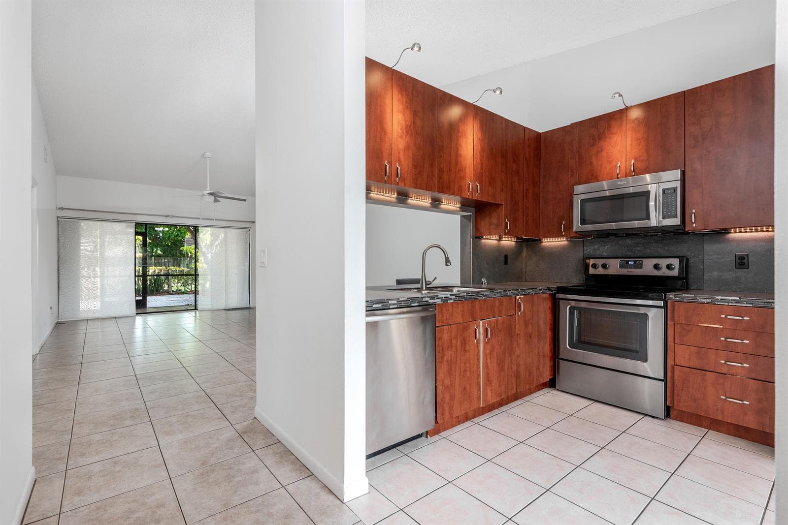 1013 NW 53rd Street, Deerfield Beach FL 33064 photo 4