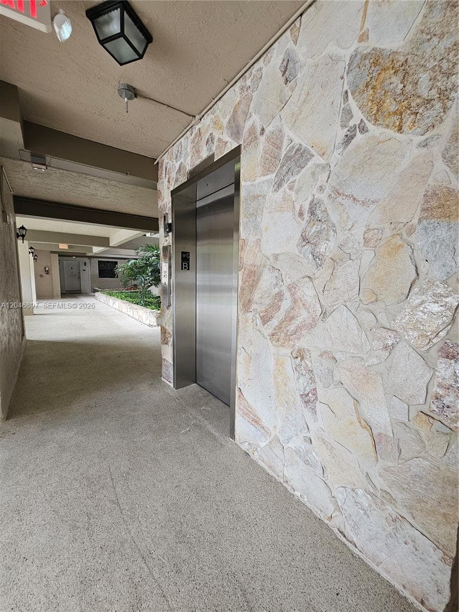 461 Ives Dairy Rd # 2, Miami FL 33179 photo 3