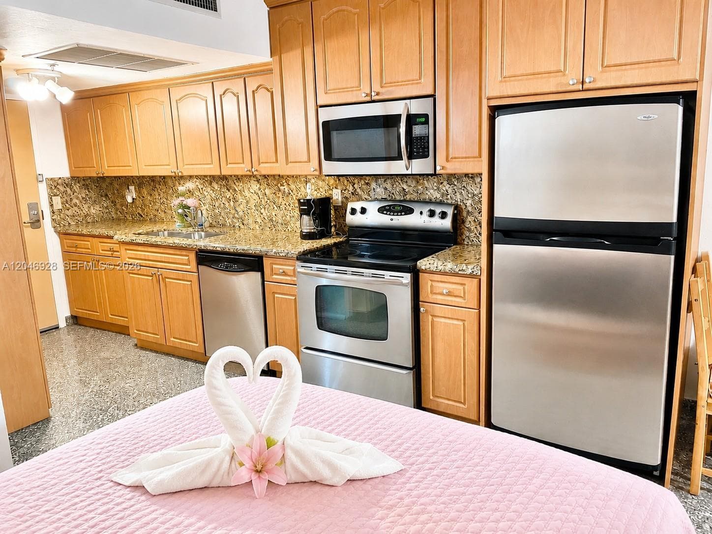 19201 Collins Ave # 441, Sunny Isles Beach FL 33160 photo 4