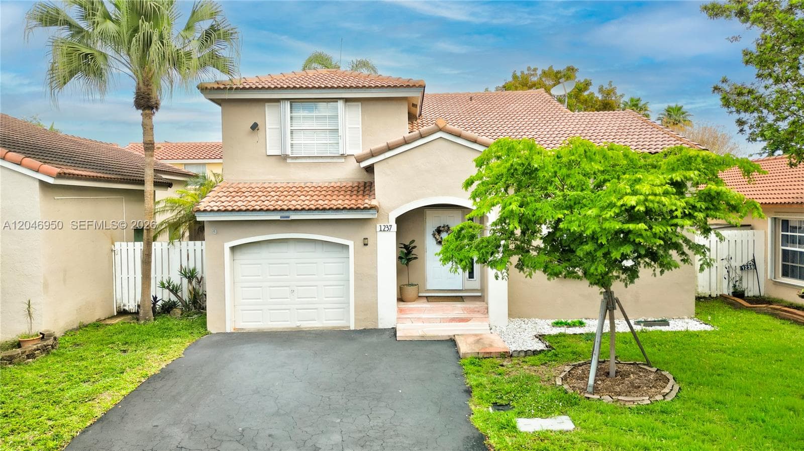 1237 NW 125th Ter, Sunrise FL 33323 photo 2
