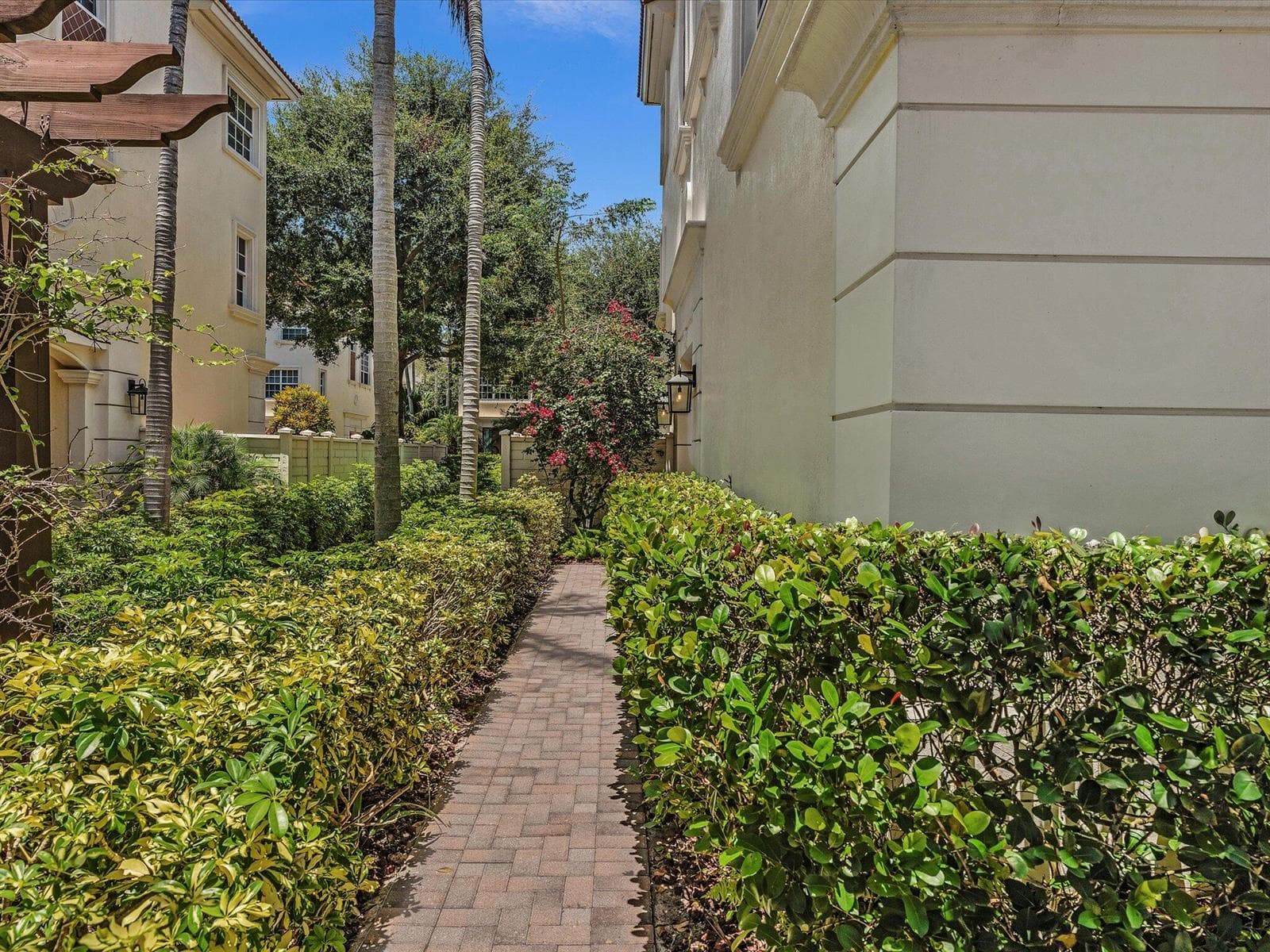 5575 NE Trieste Way, Boca Raton FL 33487 photo 2
