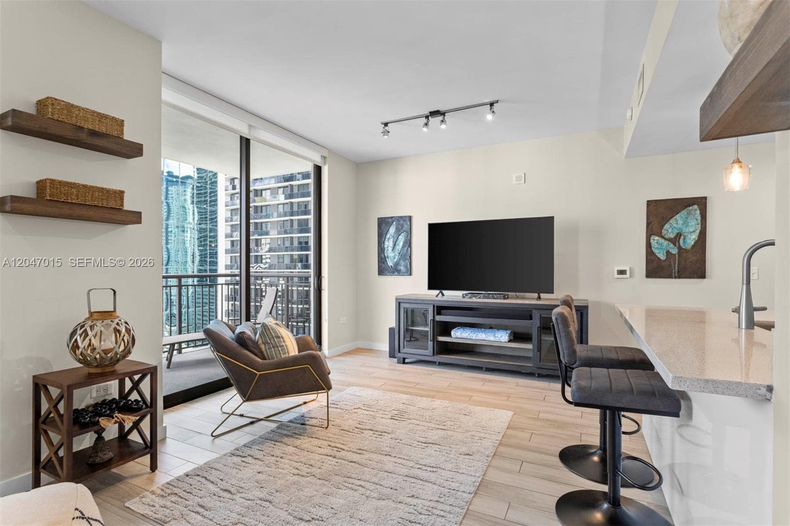 999 SW 1st Ave # 2015, Miami FL 33130 photo 5