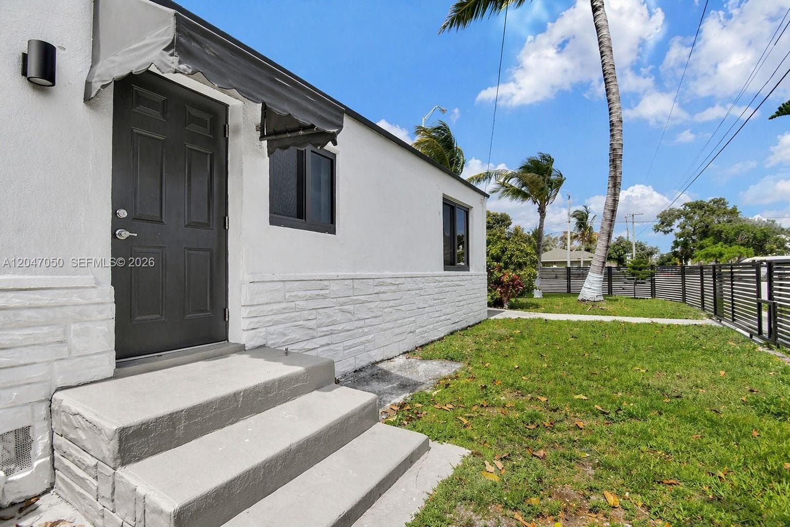 1102 NW 103rd St, Miami FL 33150 photo 3