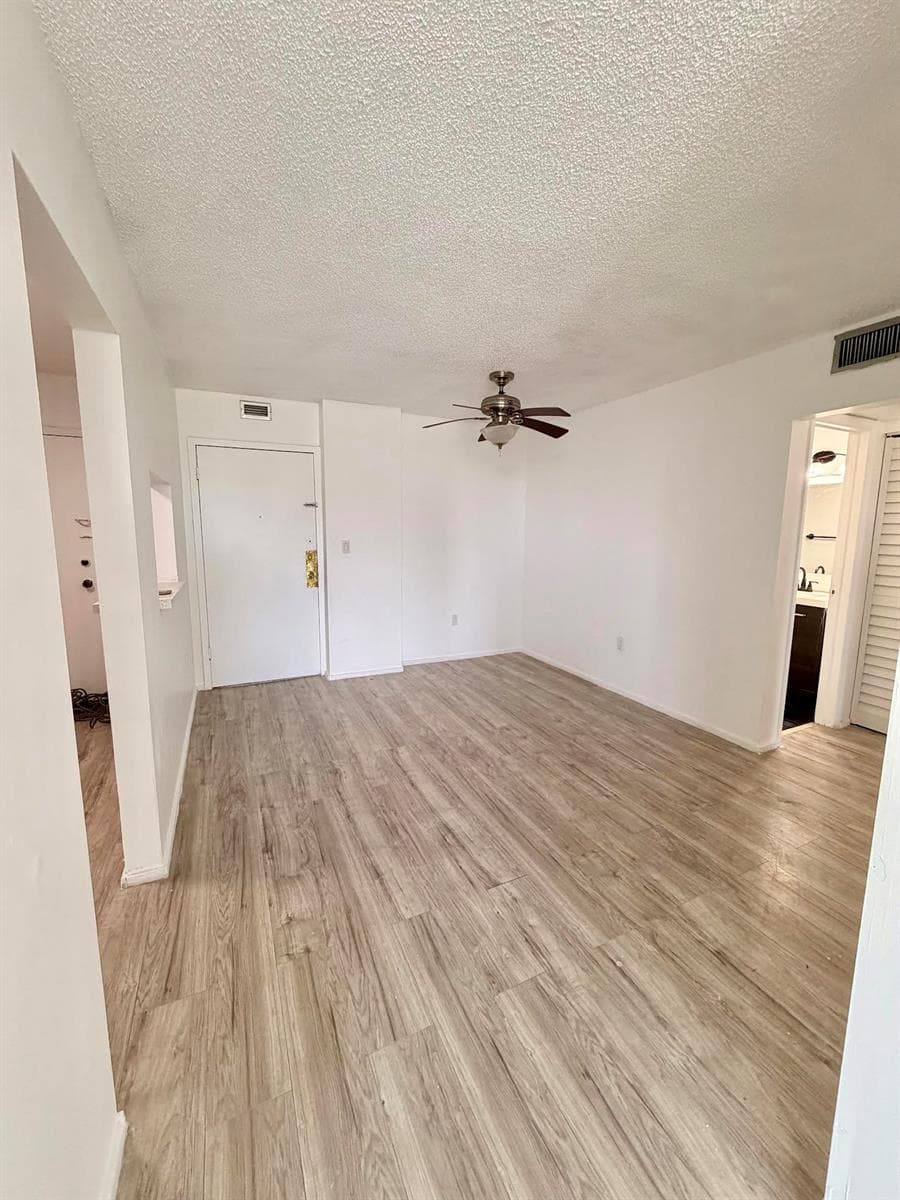 12500 NE 15th Avenue # 516, North Miami FL 33161 photo 4