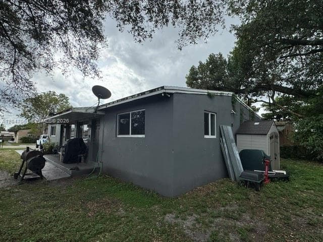 6351 Hayes St, Hollywood FL 33024 photo 5