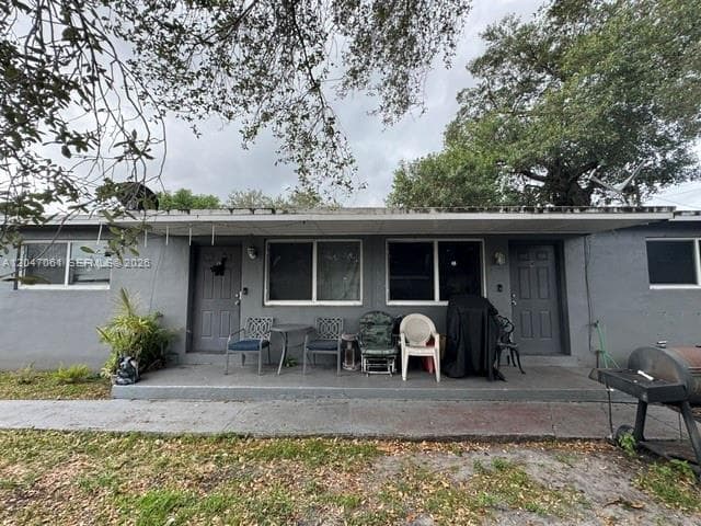 6351 Hayes St, Hollywood FL 33024 photo 4