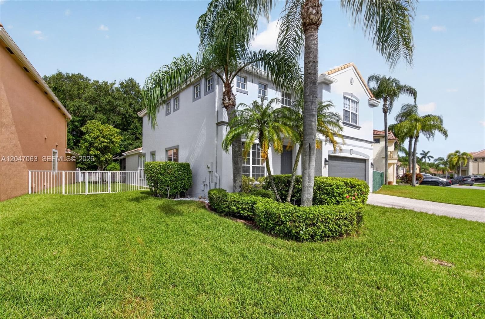 21209 Via Ventura, Boca Raton FL 33433 photo 2