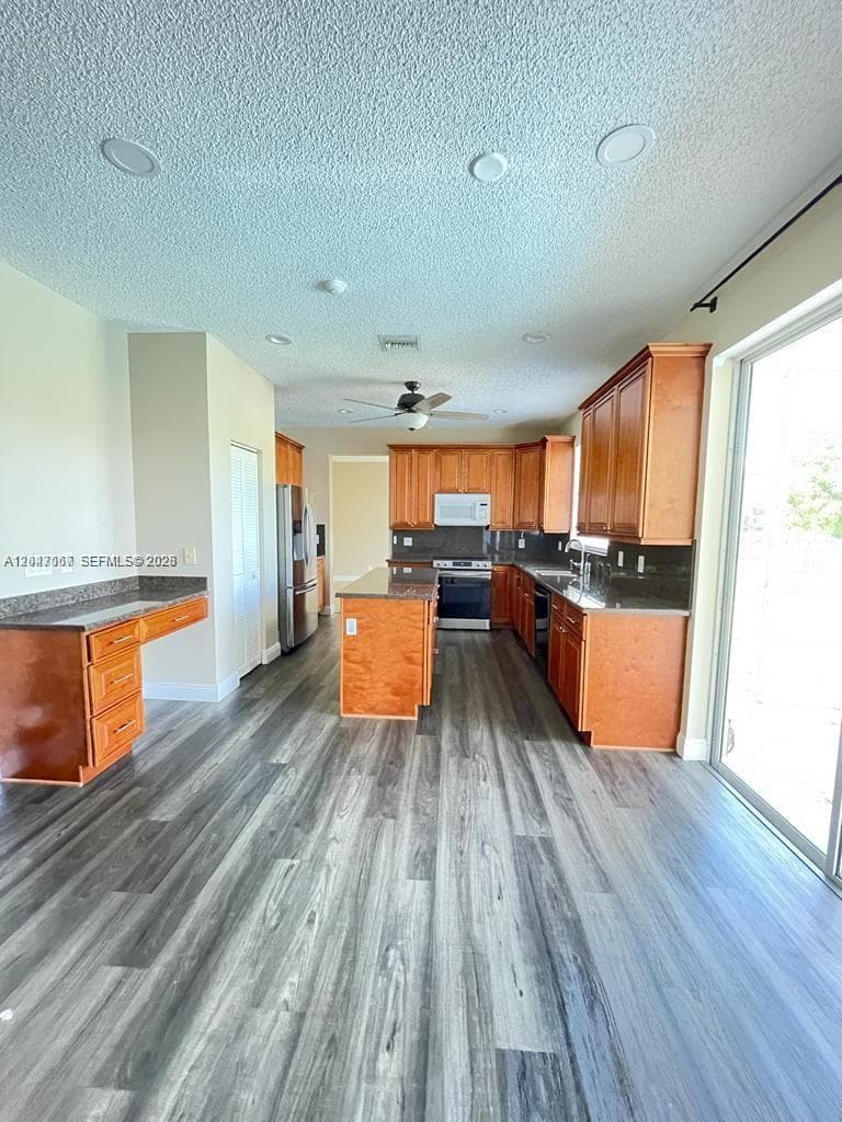 558 Stonemont Dr # 558, Weston FL 33326 photo 3