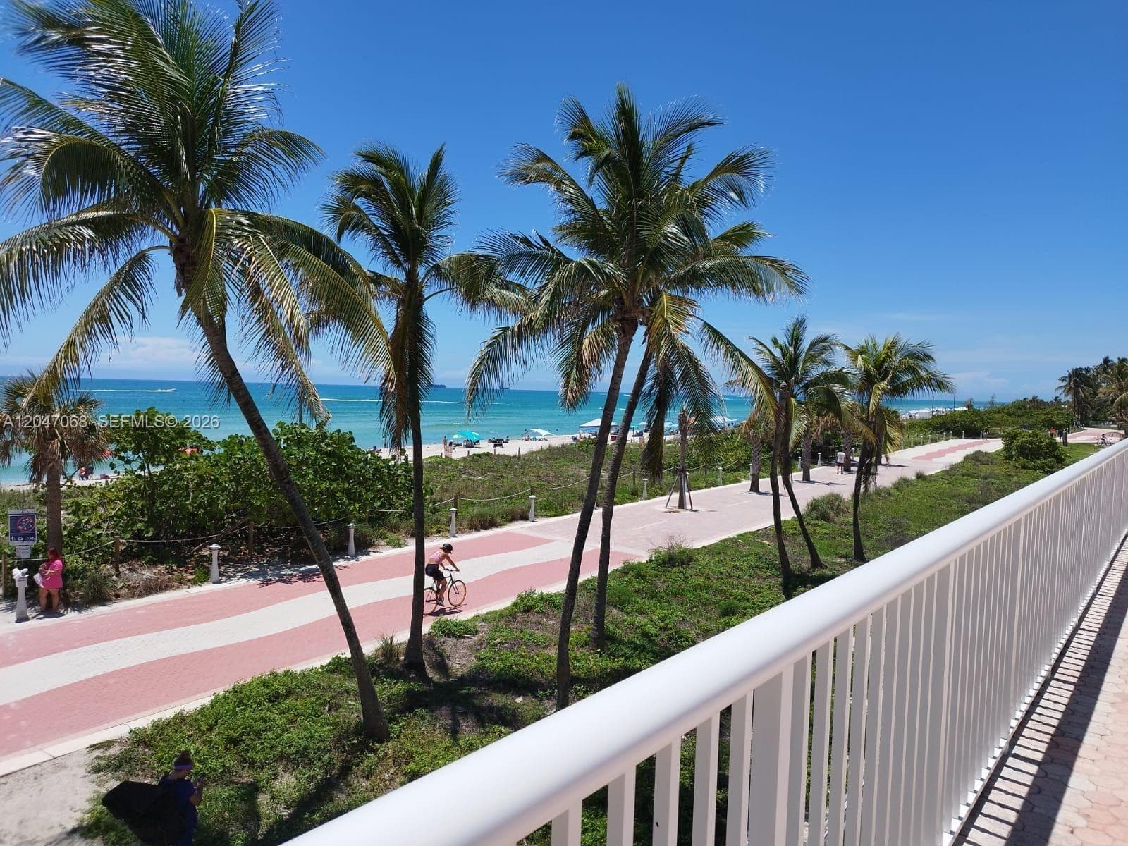 5401 Collins Ave # 1110, Miami Beach, FL 33140 photo 2