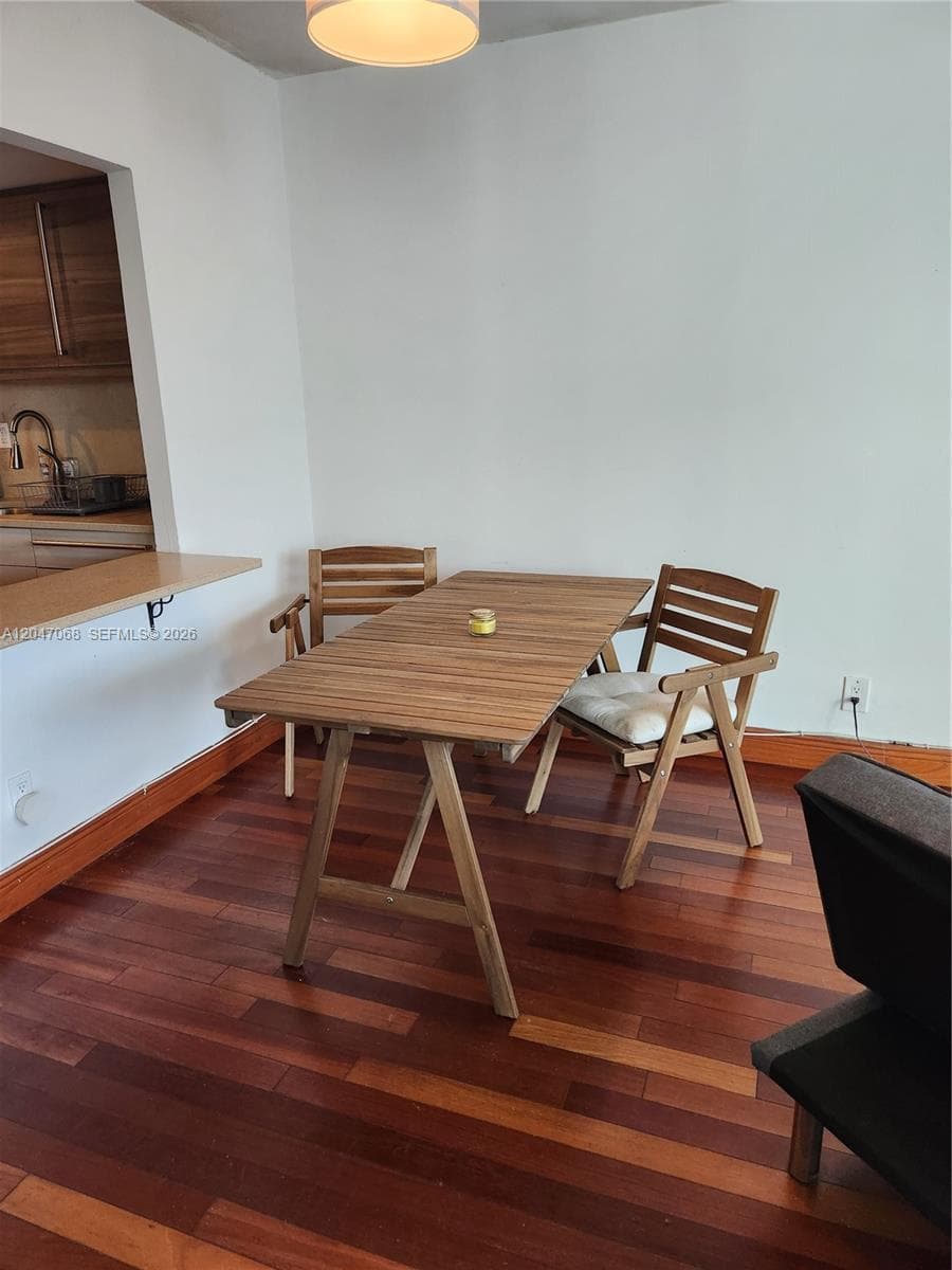 5401 Collins Ave # 1110, Miami Beach, FL 33140 photo 5