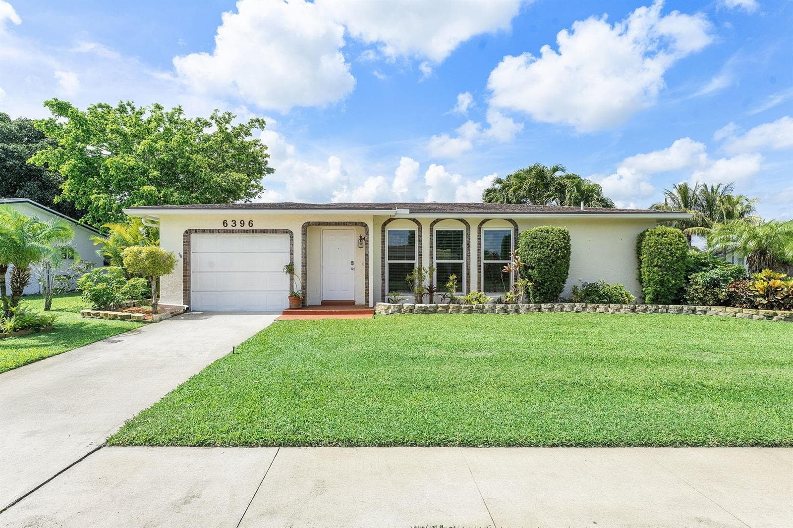 6396 Whispering Wind Way, Delray Beach FL 33484 photo 2