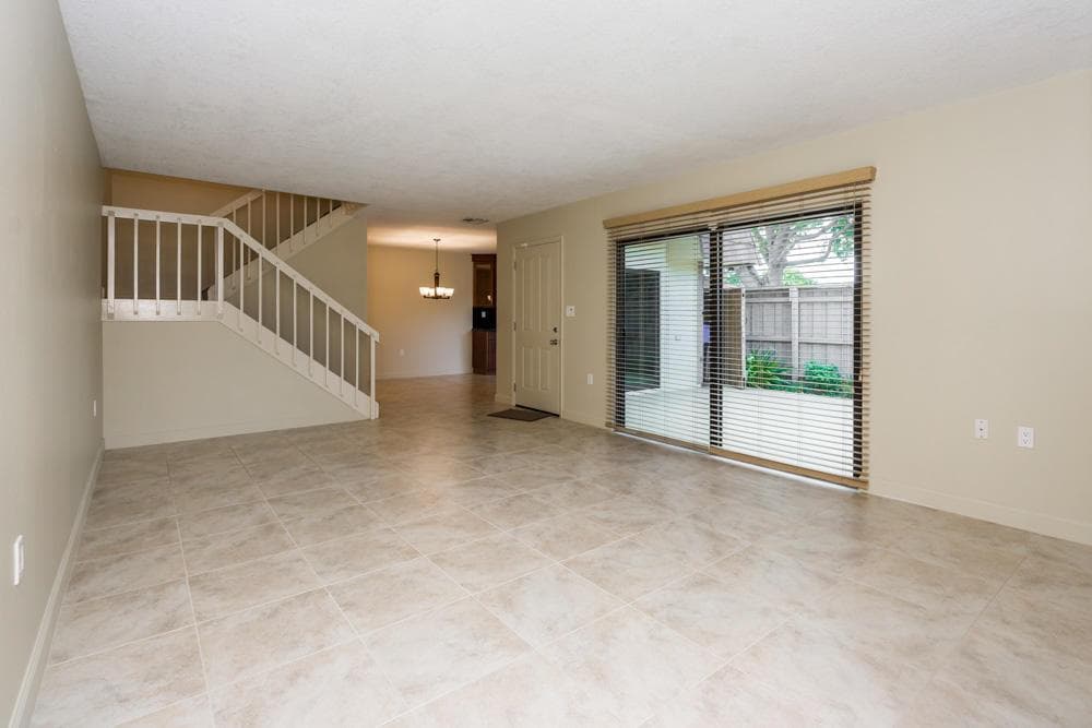 818 8th Court, Palm Beach Gardens FL 33410 photo 3
