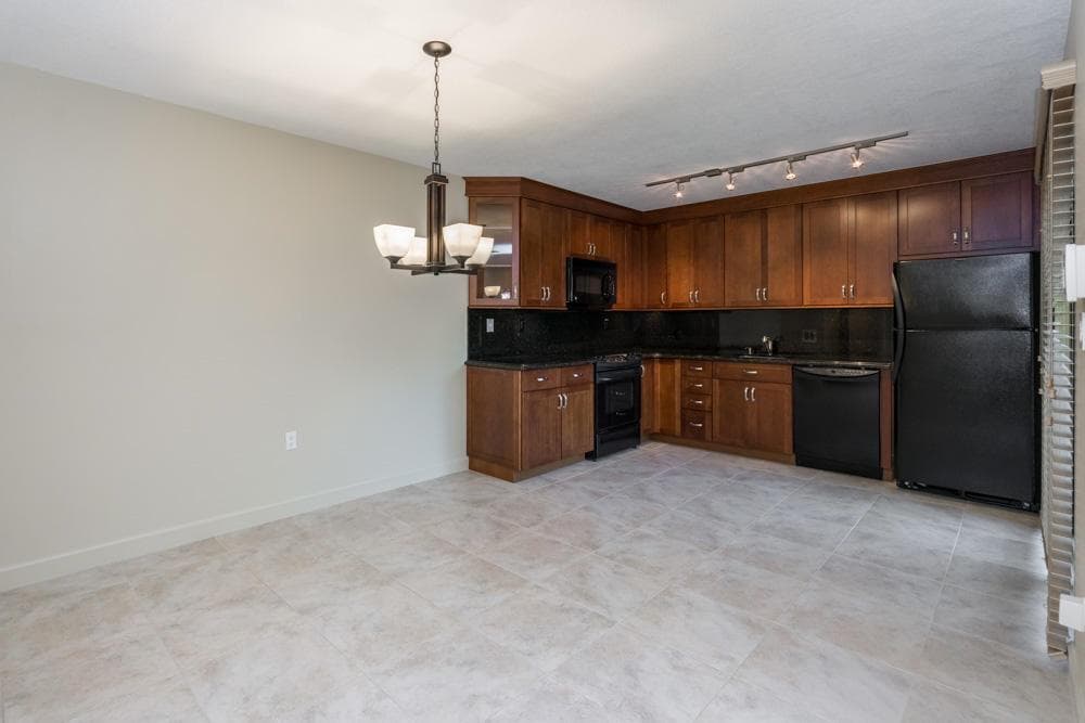818 8th Court, Palm Beach Gardens FL 33410 photo 4