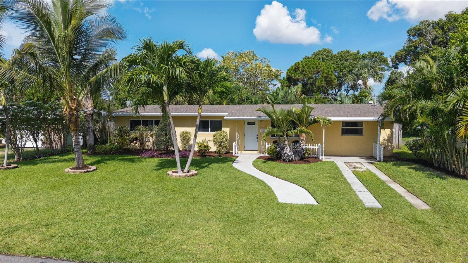 925 NE 25th Avenue, Pompano Beach FL 33062